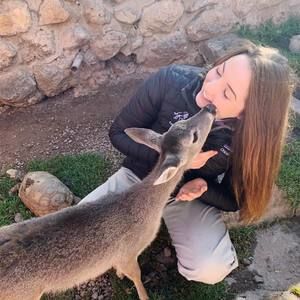 Meet your Posher, Chloe